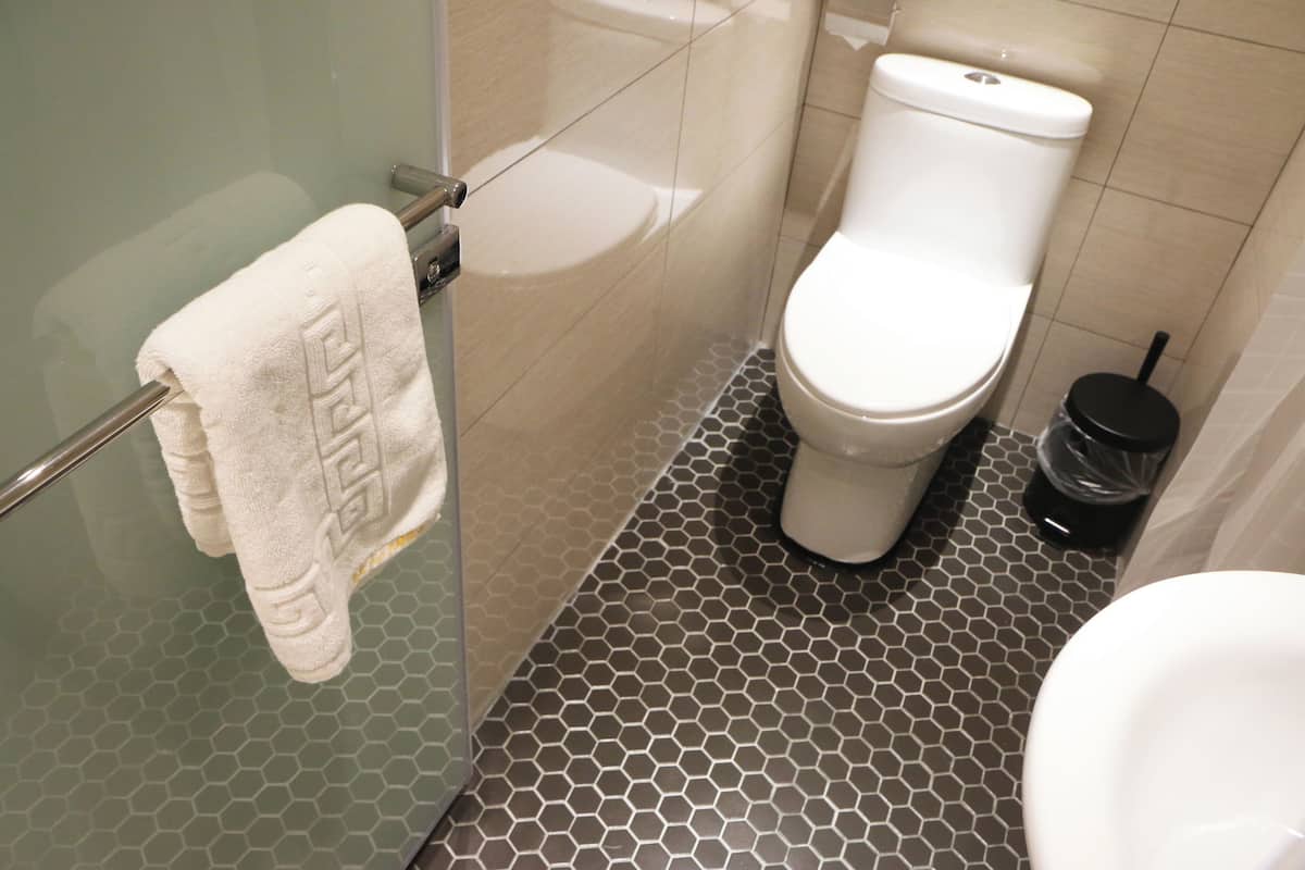 Vierbettzimmer | Kostenloses WLAN, Bettwäsche