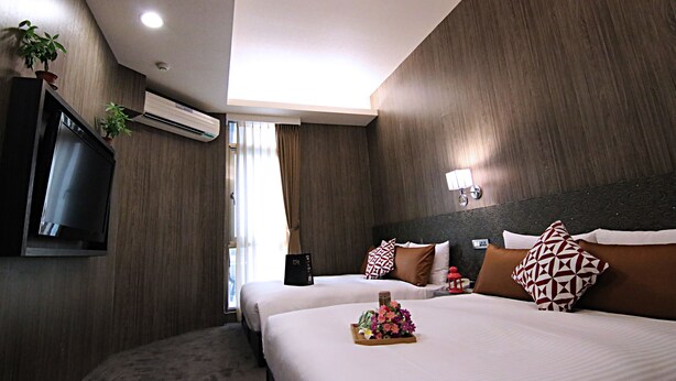 Unclassified image, 1 of 45, button - Ximen 101-s HOTEL (Taipei)