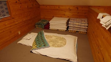 Cottage | Laptop workspace, free WiFi, bed sheets