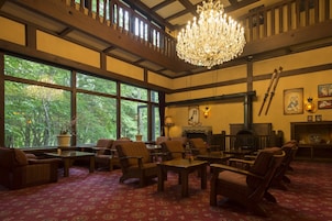 ロビーラウンジ