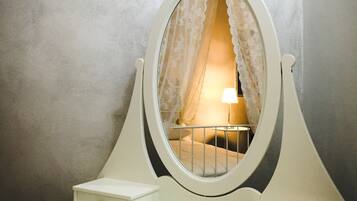 Suíte, banheira de hidromassagem | Comodidades do quarto