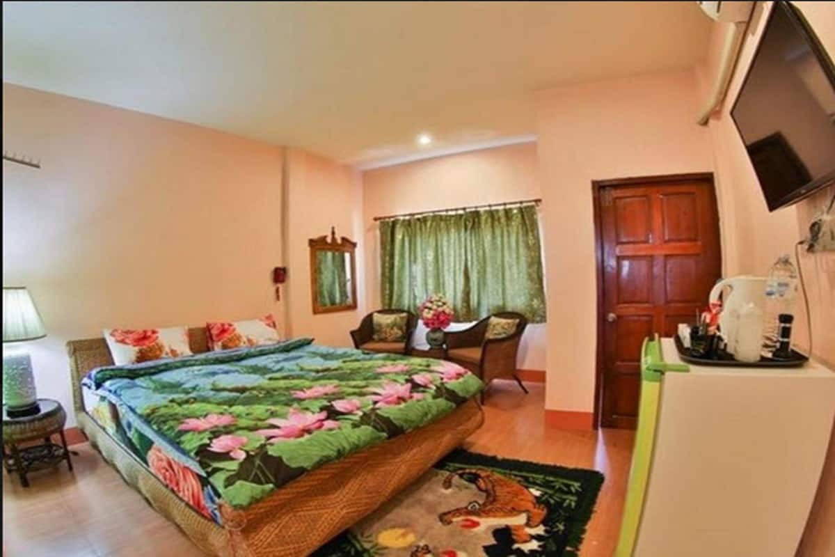 Deluxe Room | Free minibar items, soundproofing, free WiFi