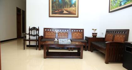 Puri Kusuma Guest House