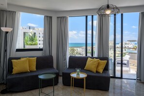 Luxury Apartment | Living area | Flat-screen TV - Beach View Apartments And Studio (Tel Aviv)