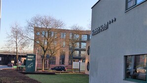 Exterior - Hobbit Hotel Mechelen (Mechelen)