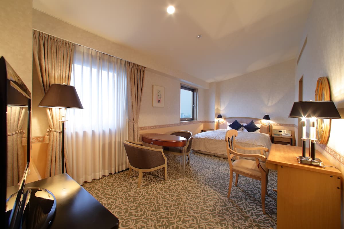 deluxe double room, non smoking | free wifi, bed sheets