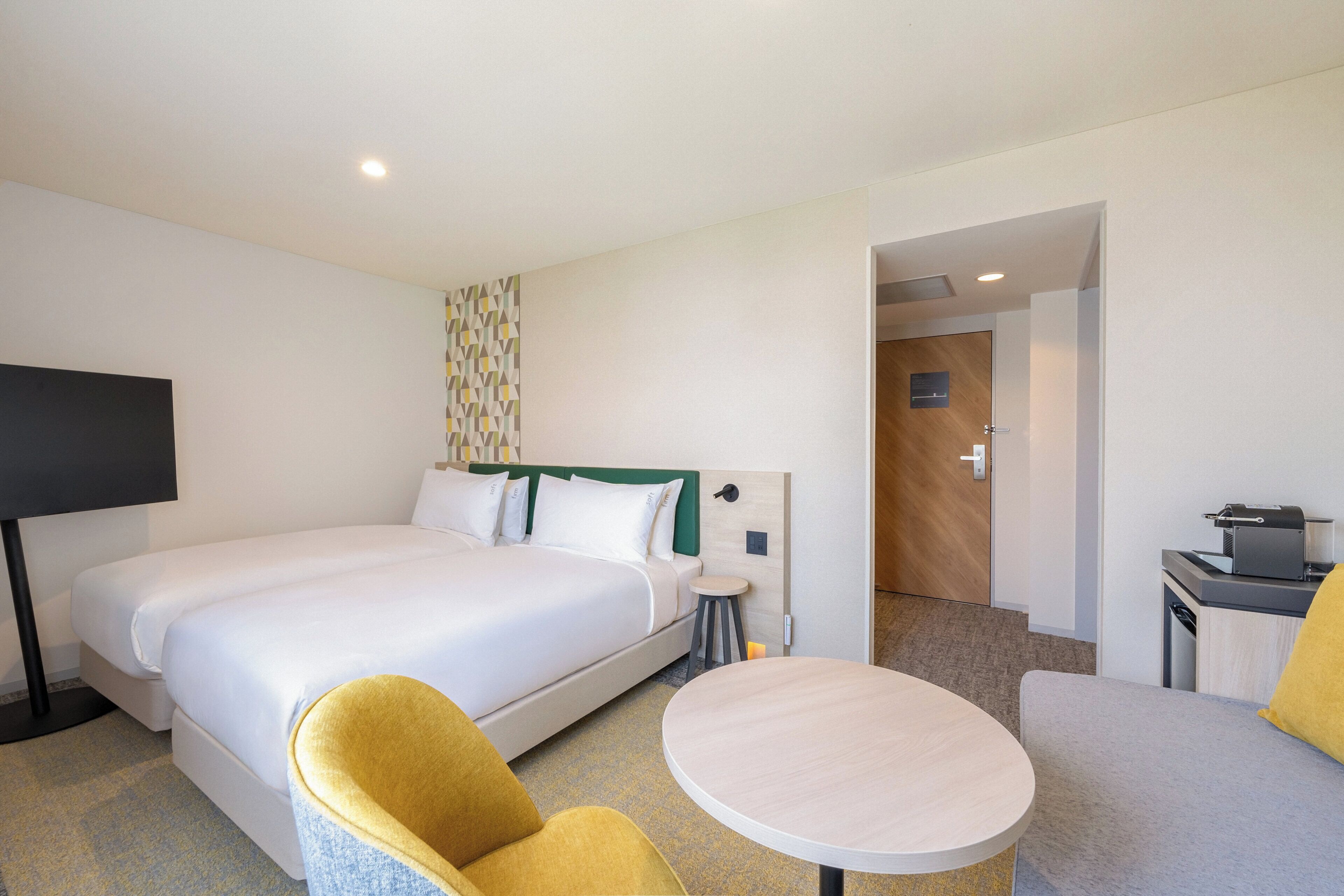Standard Room, 2 Single Beds | In-room safe, free WiFi, bed sheets