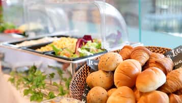 Daily buffet breakfast for a fee