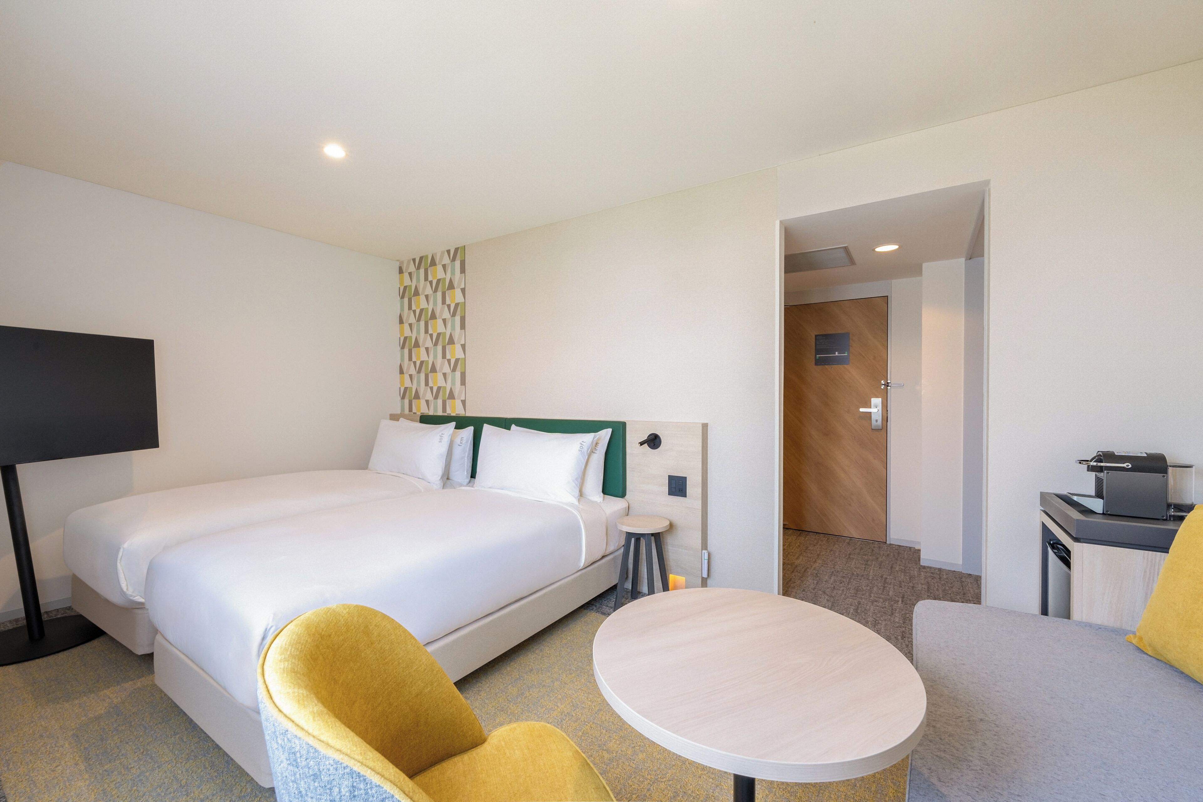Chambre Standard, 2 lits jumeaux | Coffre-fort, accès au Wi-Fi (inclus), literie fournie