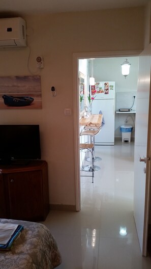 Apartment | 1 bedroom, blackout drapes, iron/ironing board, free cribs/infant beds - My Home 2 Sea View Apartment (Haifa)