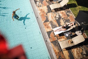 Indoor pool, outdoor pool, pool umbrellas, pool loungers - Mirabell Dolomites Hotel - Luxury - Ayurveda & Spa (Valdaora)