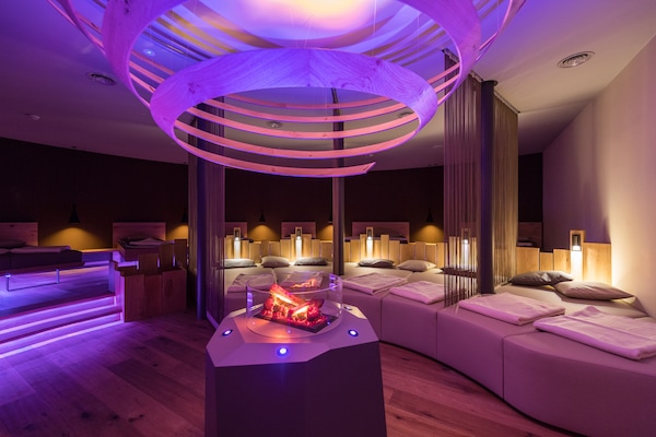 Salas para tratamentos a dois, sauna seca, sauna a vapor