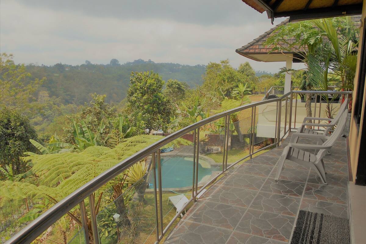 Villa (Santai) | Balcón