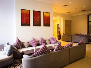 Sala de estar en el lobby