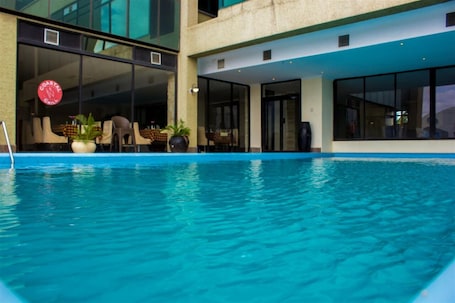 Piscina all'aperto