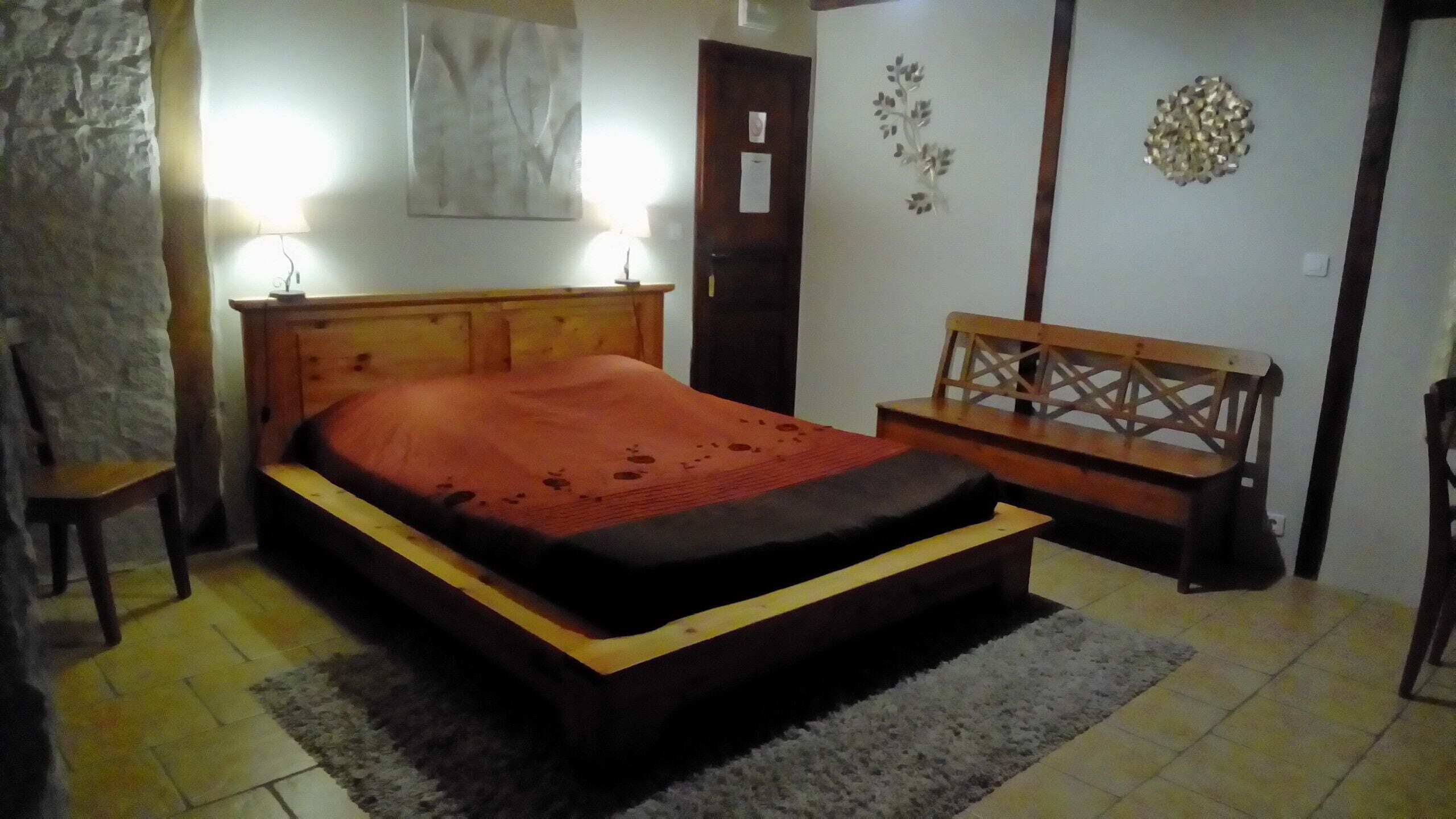 Chambre Double (Cidarie) | Décoration personnalisée, ameublement personnalisé, bureau