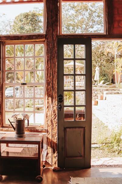 Pousada d'óleo de Guignard