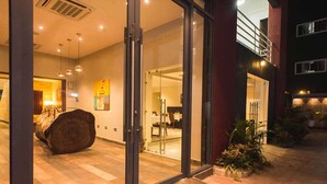 Ảnh chưa phân loại, 5 trong số 54 ảnh, nút