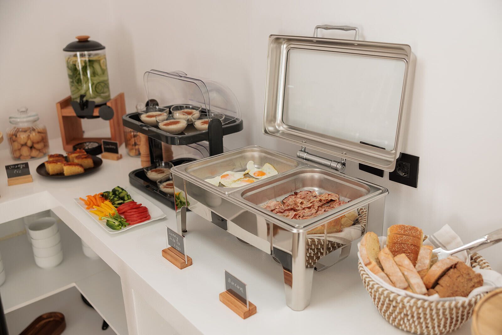 Esmorzar diari d'estil bufet (15 EUR per persona) 