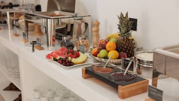 Desayuno buffet todos los días (con cargo)