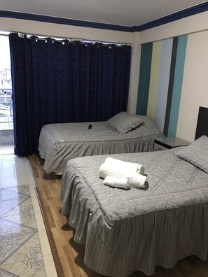 三人房, 私人浴室 | 浴室淋浴