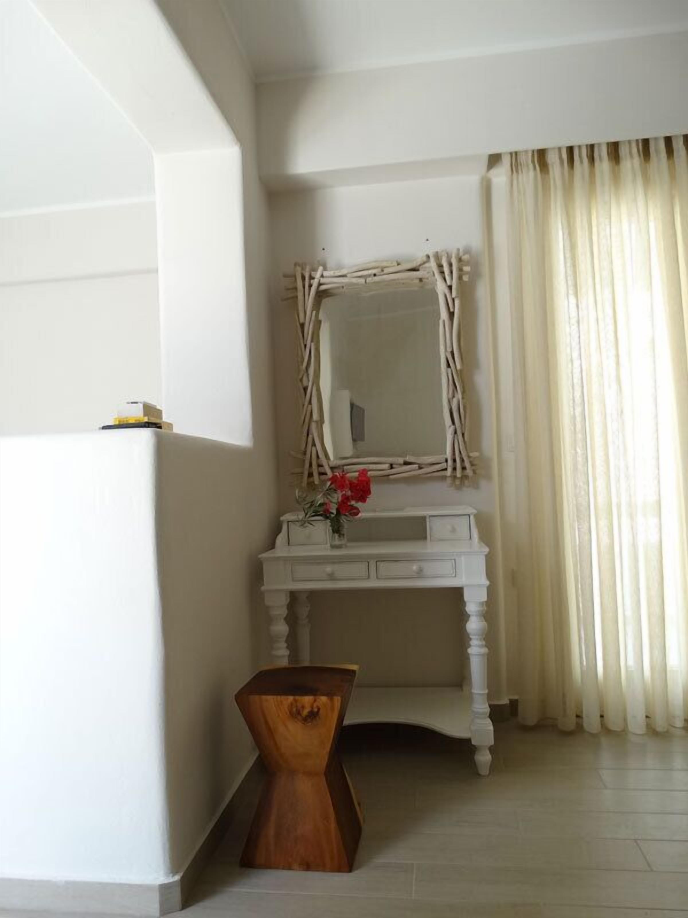 Photo - Naxos Oceamo