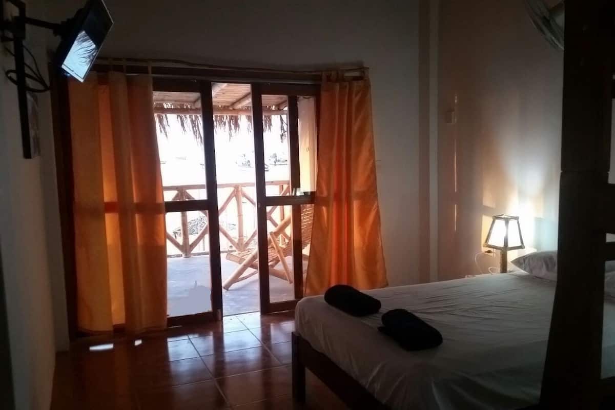 Quadruple Room, Terrace, Beach View | Katil lipat simpan/tambahan, Wi-fi percuma, cadar katil