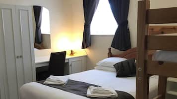 Familien-Vierbettzimmer, mit Bad | Innenbereich