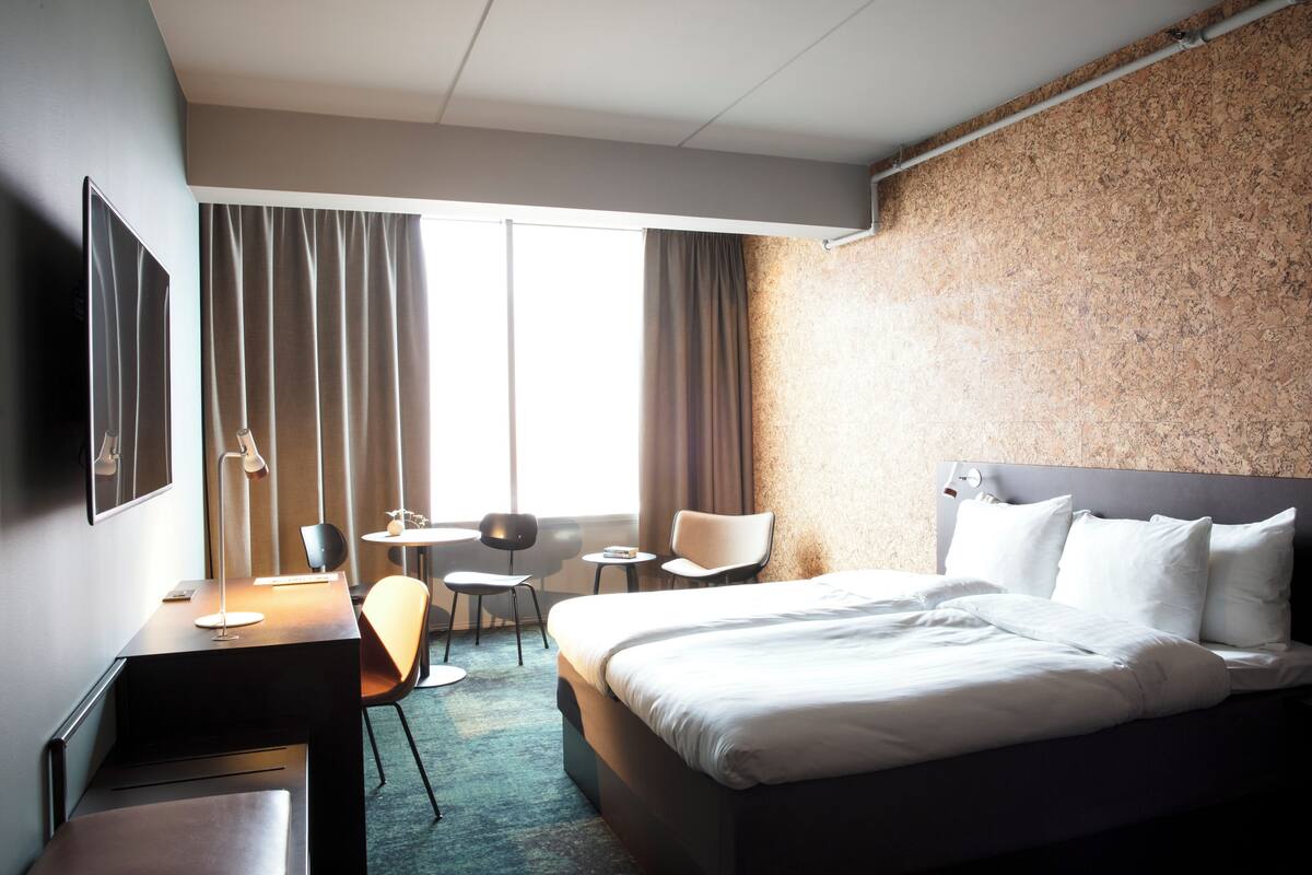 Room (Long Stay) | 1 bedroom, hypo-allergenic bedding, desk, laptop workspace