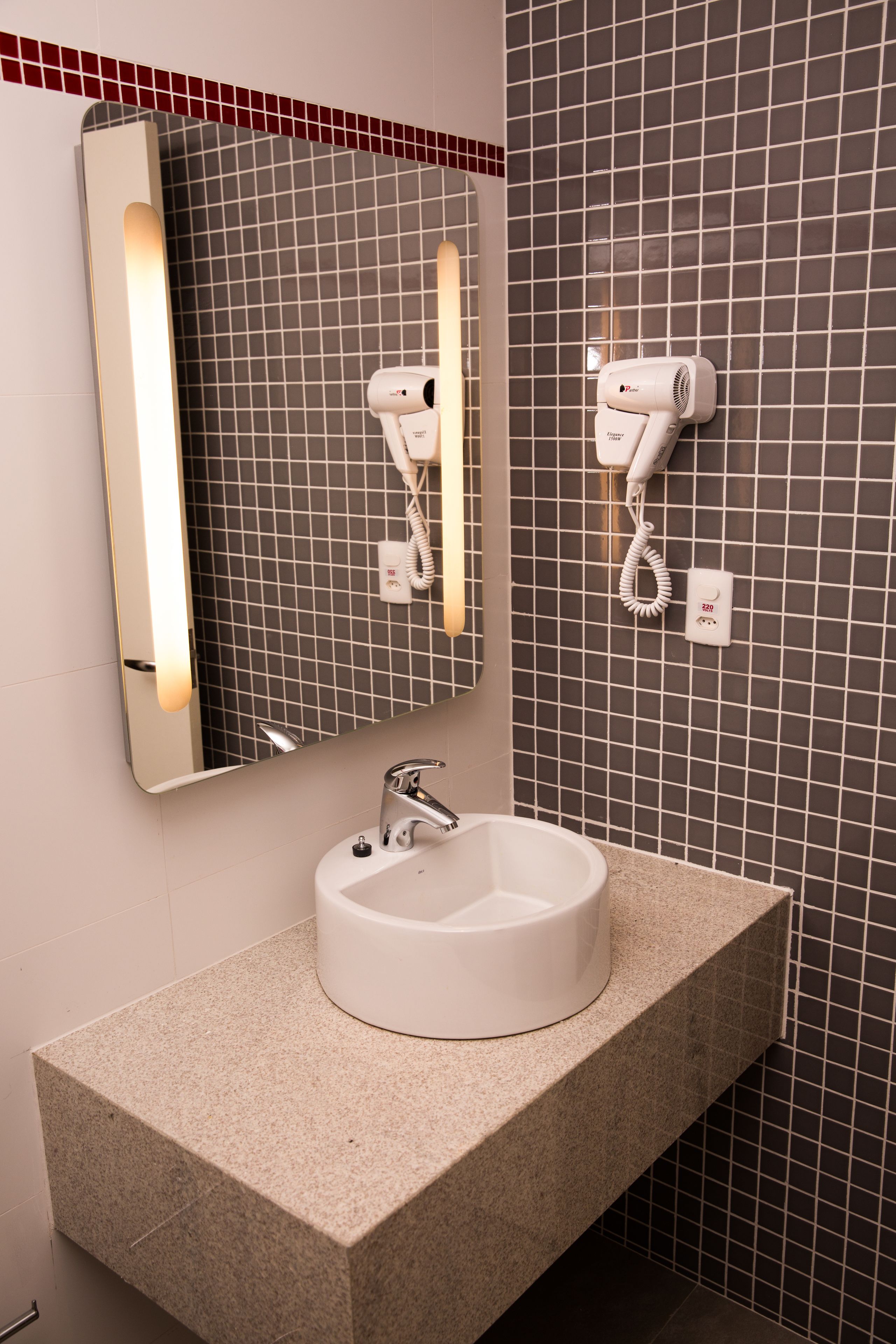 standard apartment, 1 double bed | bathroom | shower, eco-friendly toiletries, hair dryer, towels