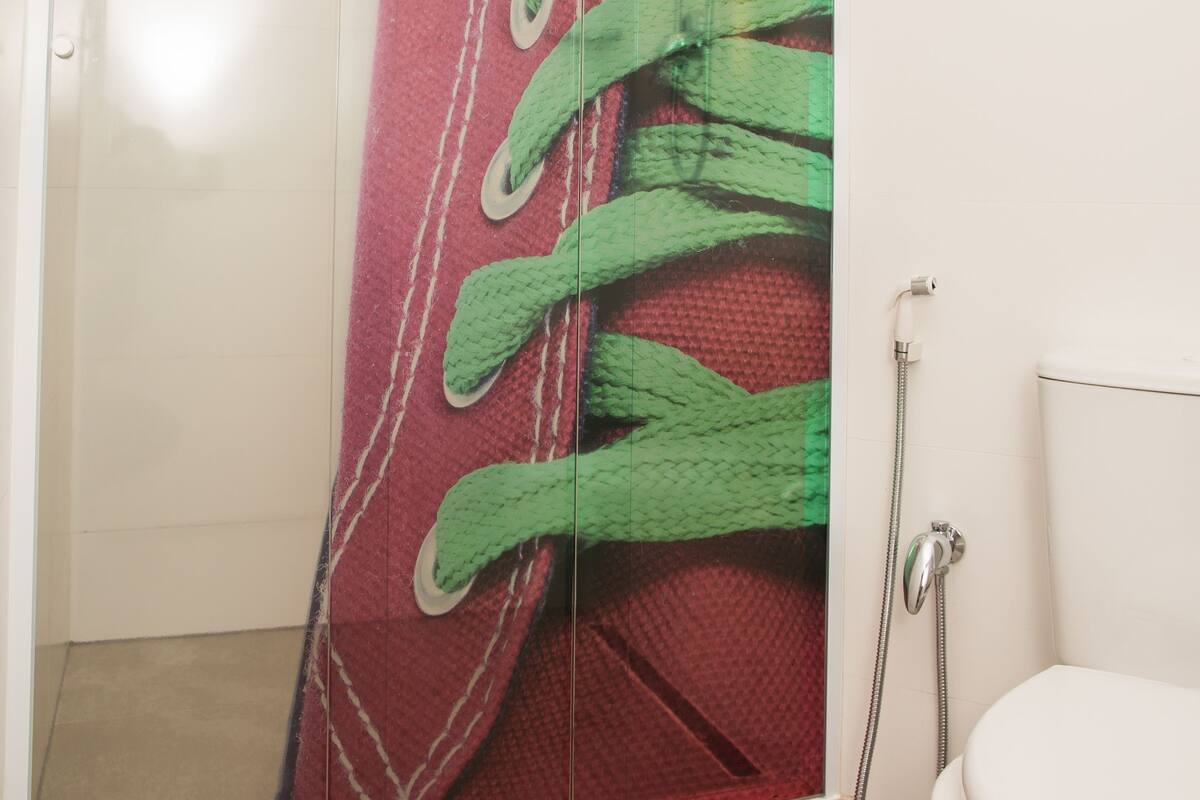 standard apartment, 2 single beds | bathroom | shower, eco-friendly toiletries, hair dryer, towels