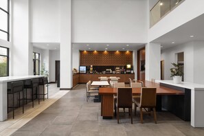 Bao gồm bữa sáng buffet hàng ngày 