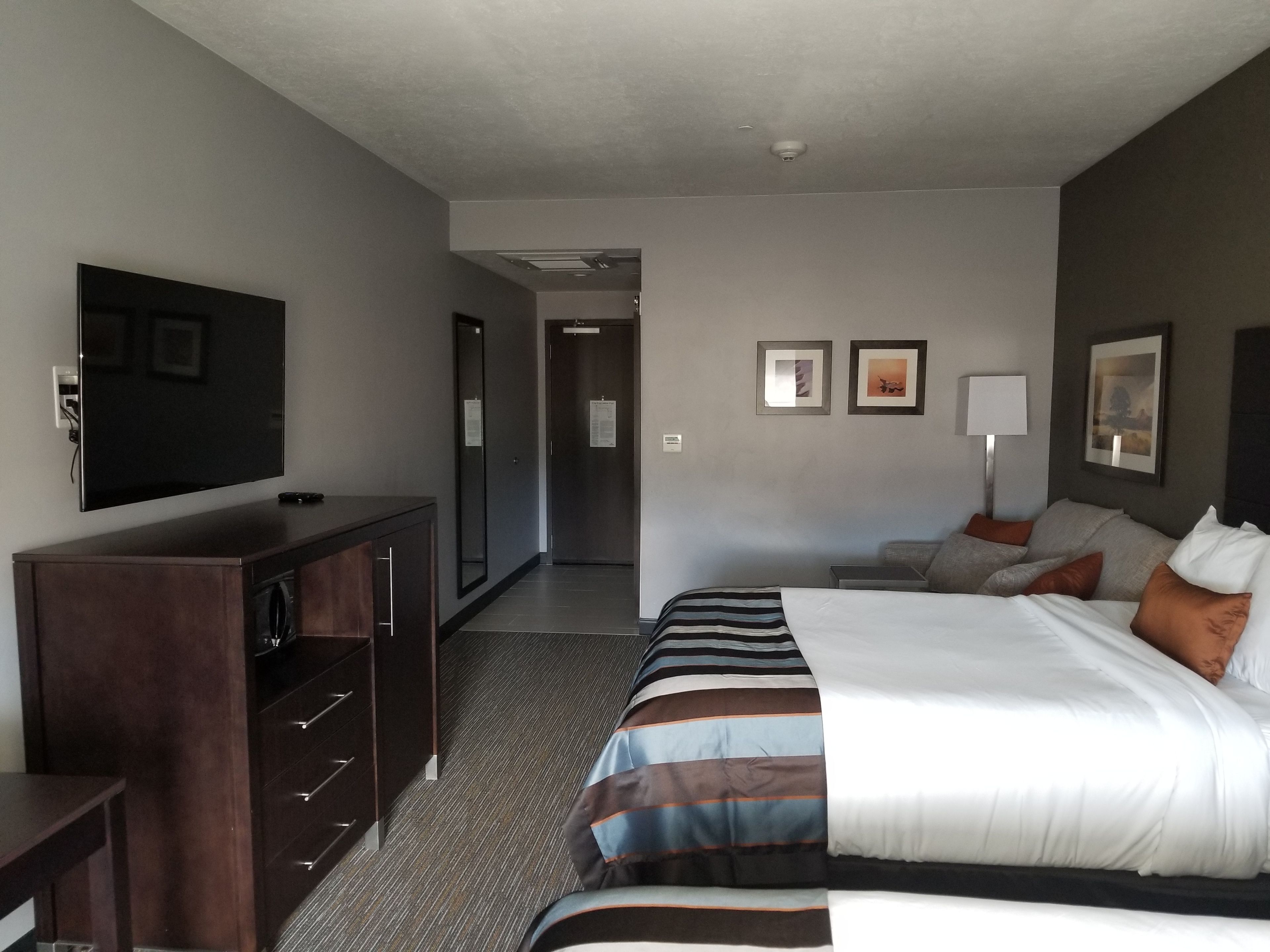 in-room safe, desk, iron/ironing board, free cots/infant beds