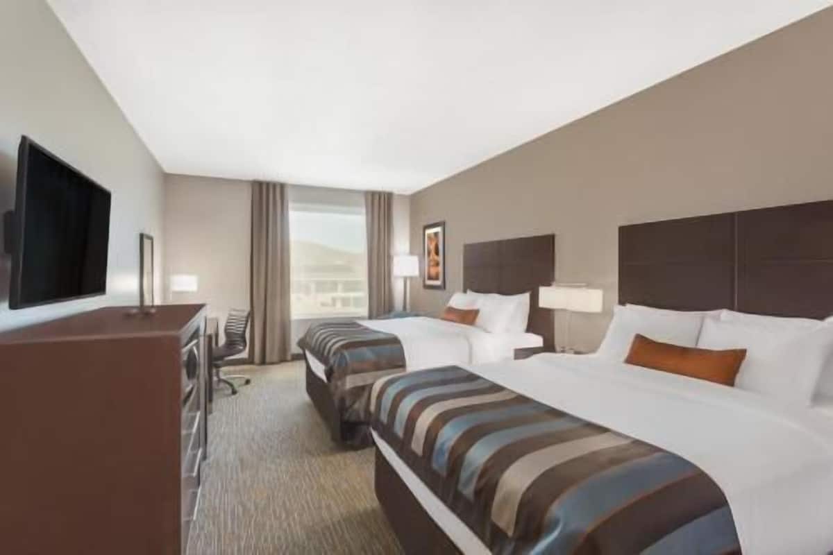 In-room safe, desk, iron/ironing board, free cots/infant beds