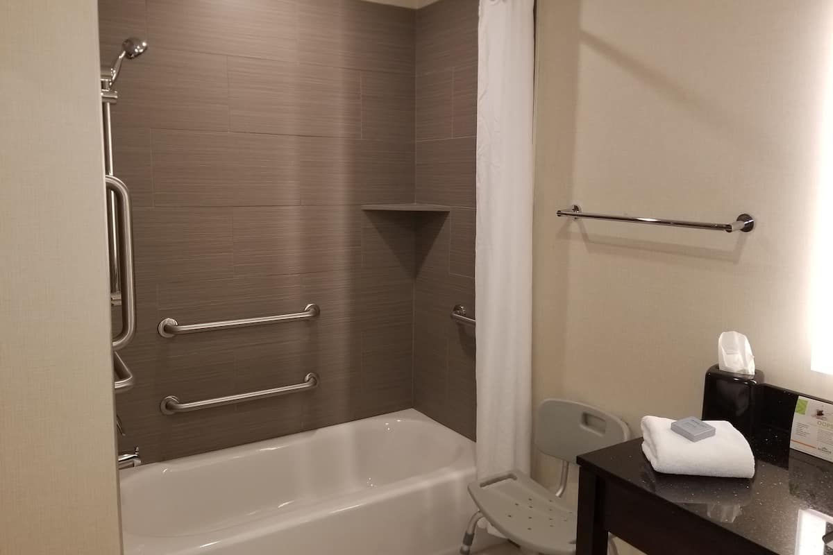 Bathroom | Eco-friendly toiletries, hair dryer, towels