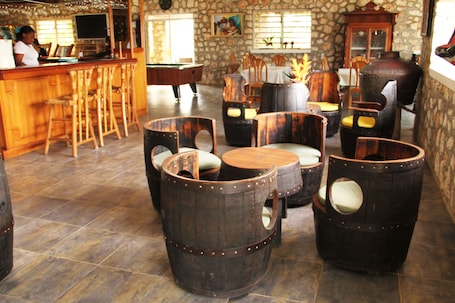 Executive lounge. Auberge Du Mont Saint Jean