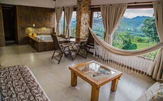 Junior-svíta - 1 svefnherbergi - heitur pottur - fjallasýn | Einkanuddbaðkar