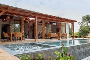 Villa Grand Master Suite | Mountain view