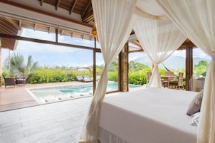 Villa Grand Master Suite | Prémium ágynemű, Select Comfort-matrac, minibár és széf a szobában