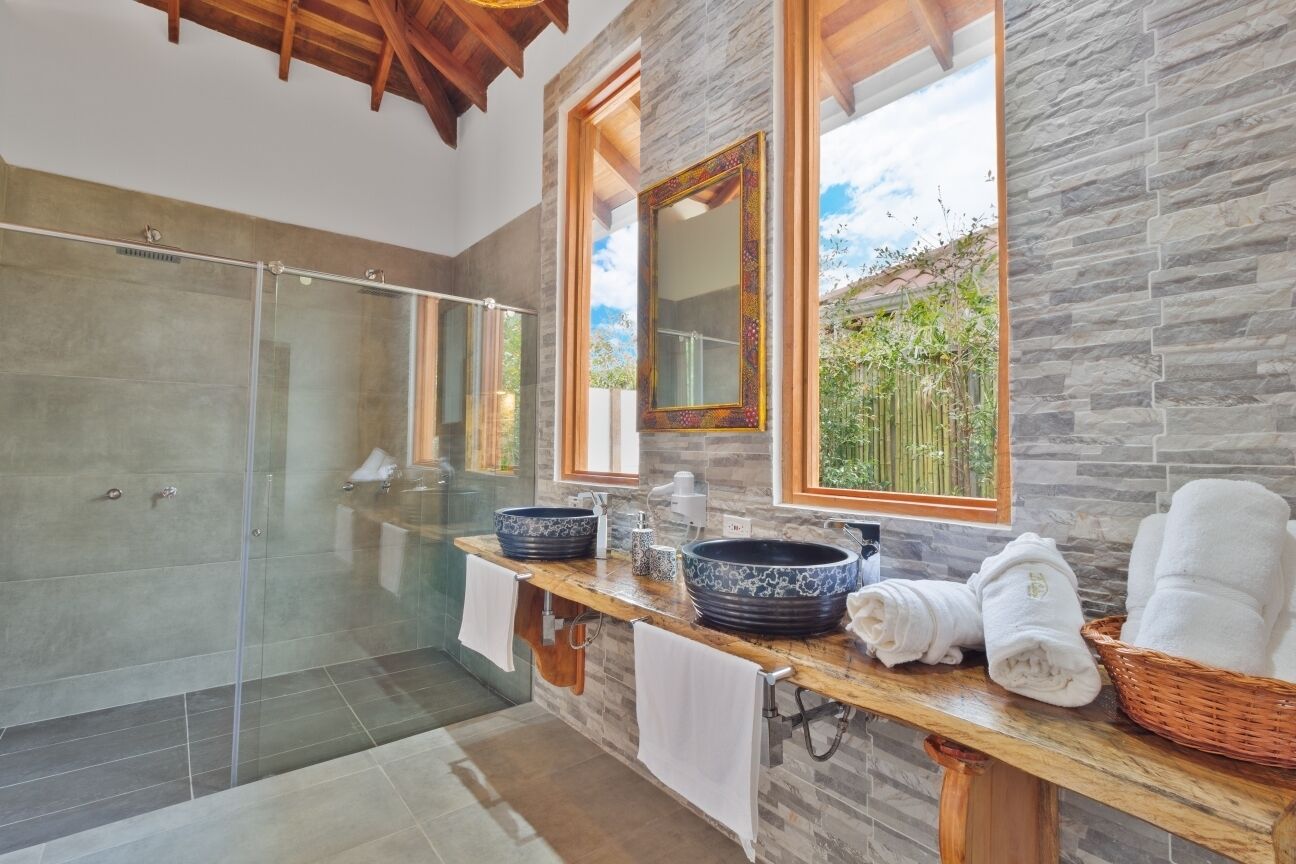 villa master suite | bathroom | free toiletries, hair dryer, towels, soap