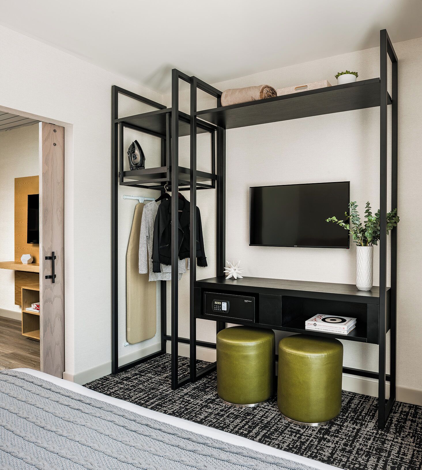 hypo-allergenic bedding, in-room safe, desk, laptop workspace