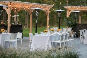 Se sirven almuerzos, cenas y brunches; cocina italiana