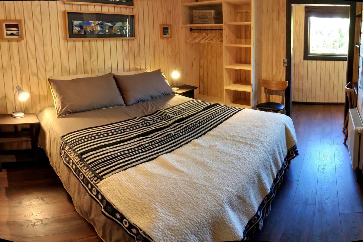 Superior King Room, Kitchenette, Mountain View