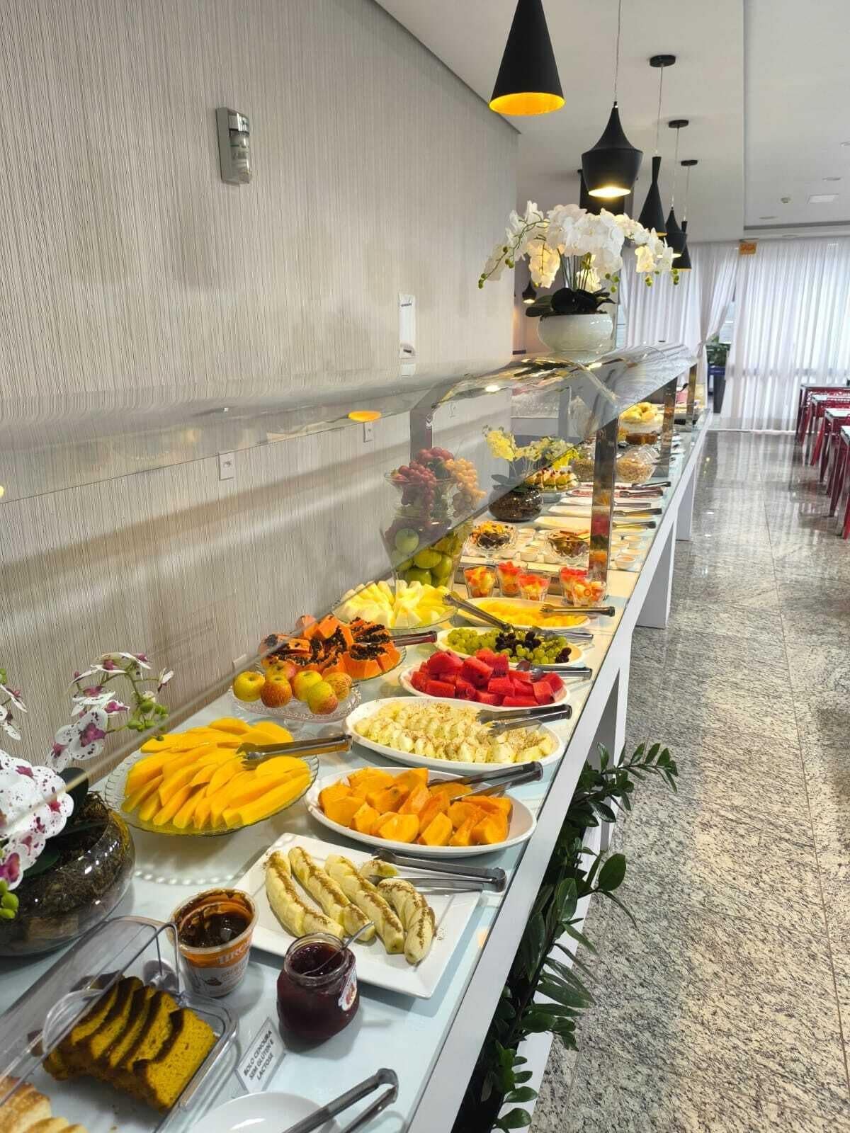 Gratis kontinental frukost varje dag 