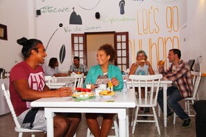 Daily buffet breakfast (BRL 19 per person) - Lulu Pousada Búzios (Búzios)