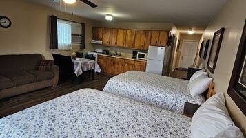 1 غرفة نوم ومساحة عمل للكمبيوتر المحمول وستائر تعتيم وواي فاي مجانًا