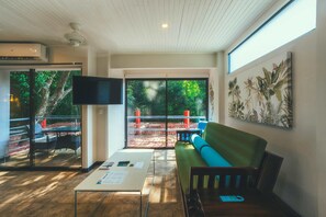 Tucan Apartment | 客厅 | 40-英寸纯平电视 （配备有线频道）、LED 电视