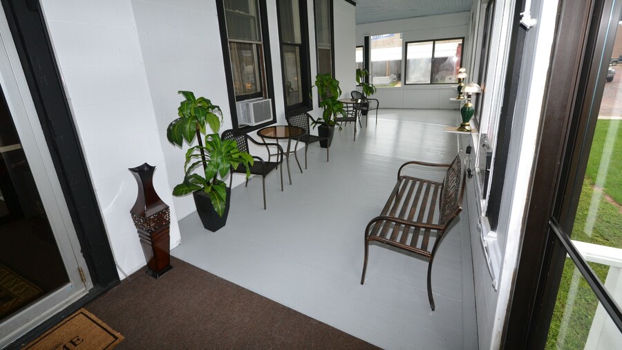 Perfect Stay Inn & Suites