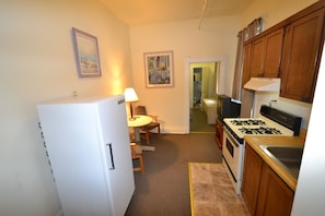 Omaha - full kitchen, bedroom, private restroom/shower | Private kitchen | Fridge, microwave