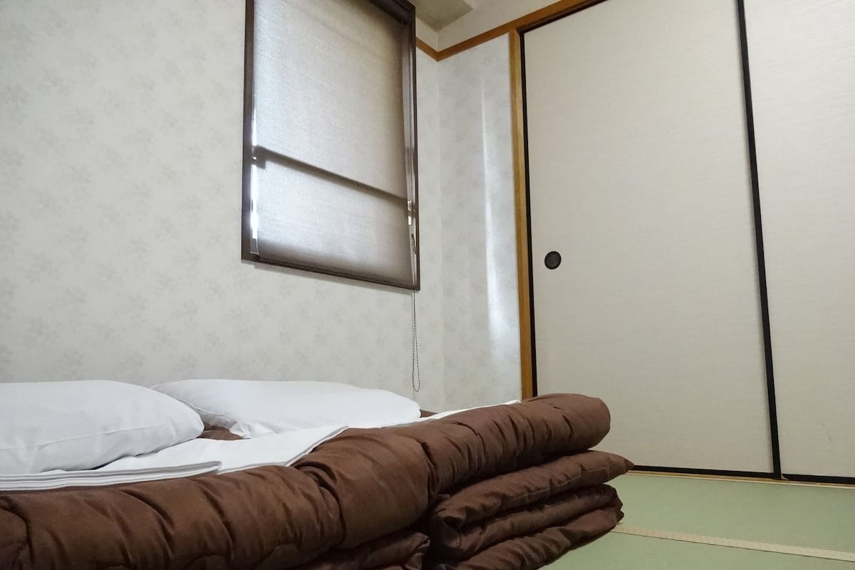 Schallisolierte Zimmer, kostenloses WLAN, Bettwäsche
